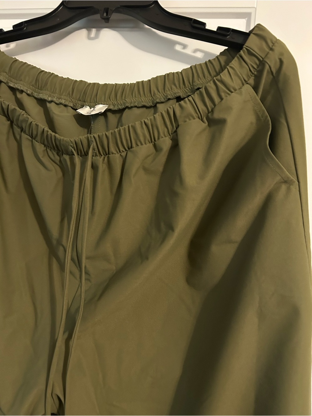 Wide-Leg Cargo Pants in Olive Green with Drawstring Waist - Picture 4 of 5